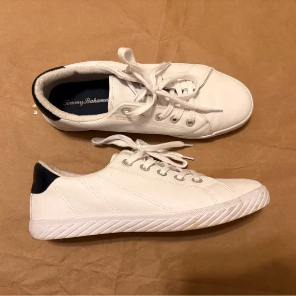 Tommy Bahama White Sneakers with Black Heel - Picture 2 of 6